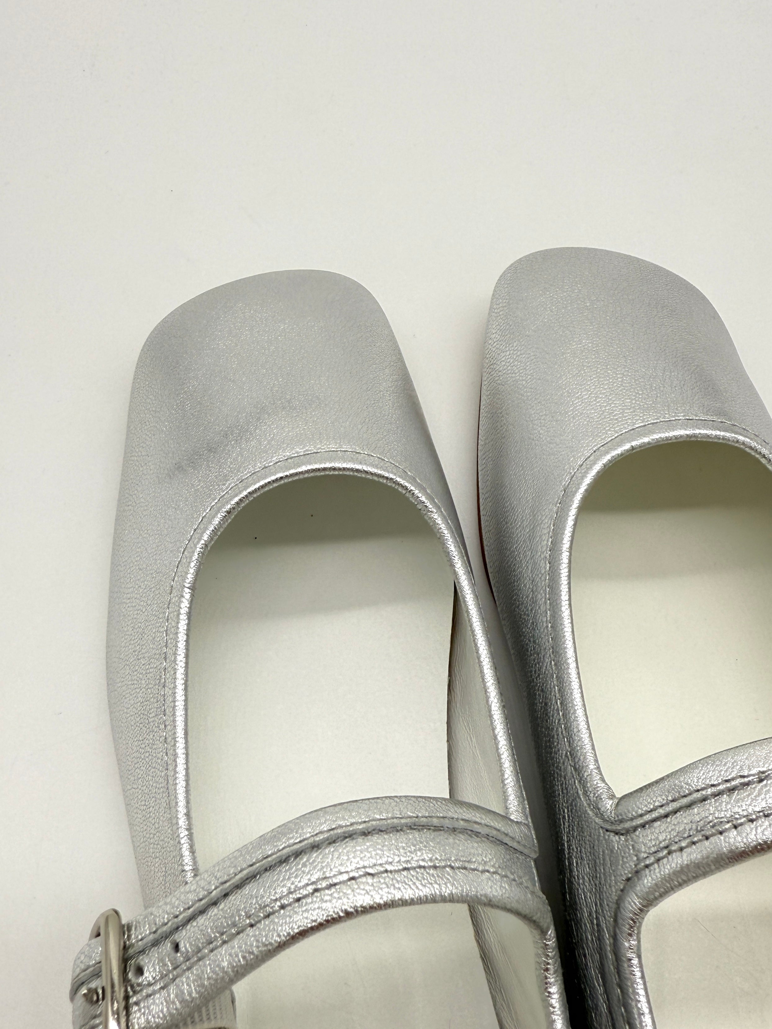 MARY J.【SILVER】- 37 AS IS