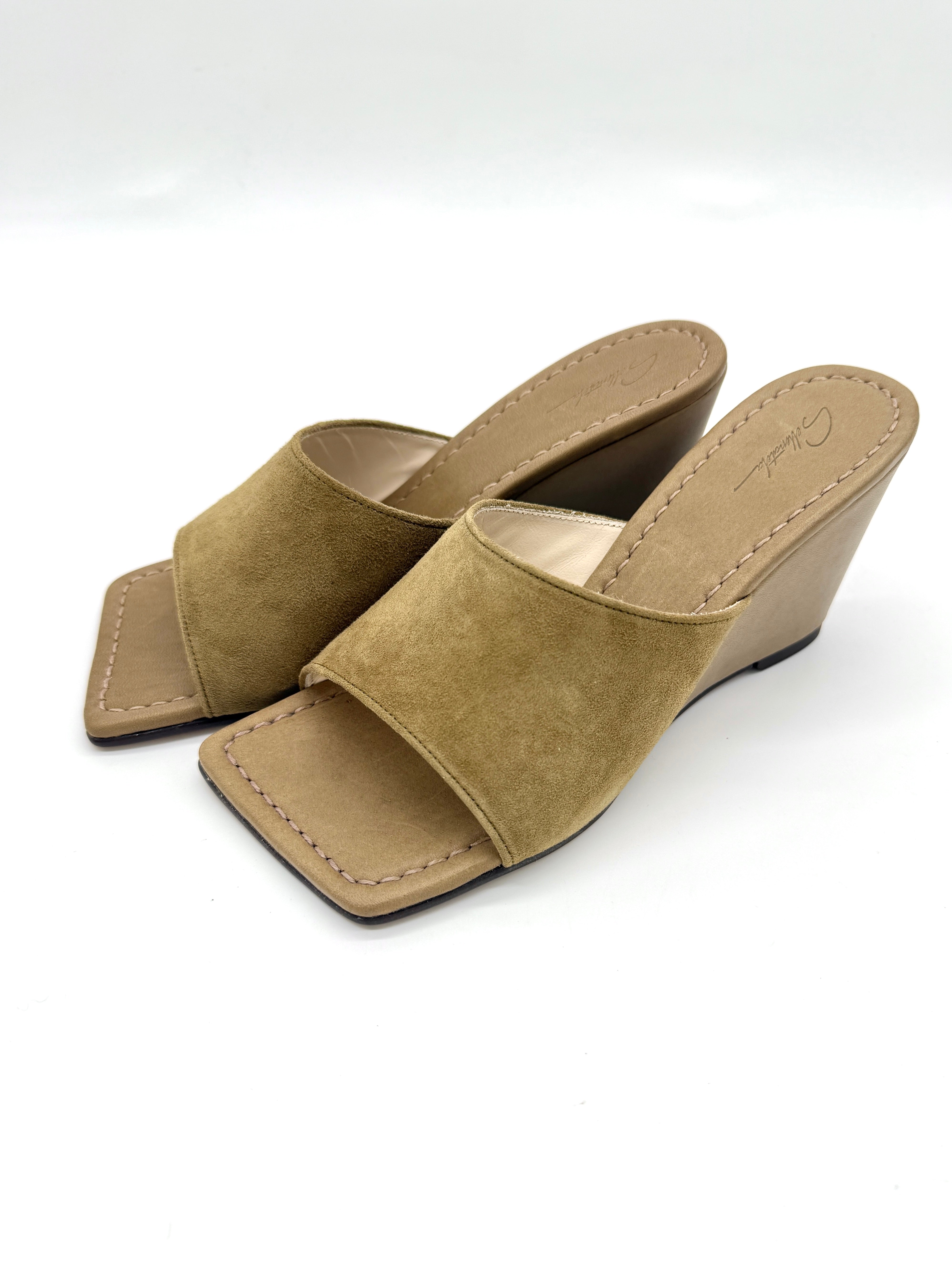 CLARA【KHAKI】- 35.5 AS IS