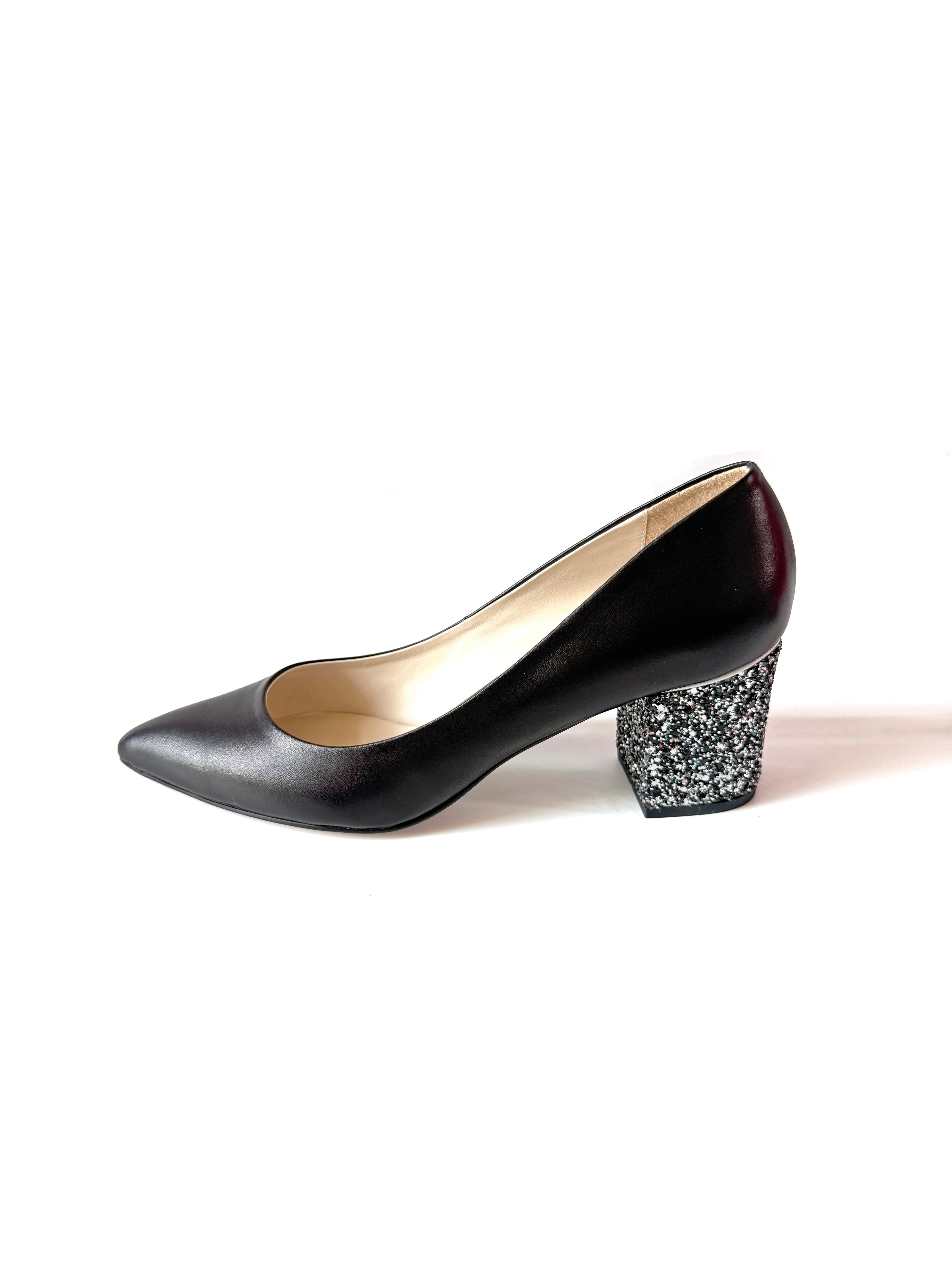 SAMPLE 14 - size 38