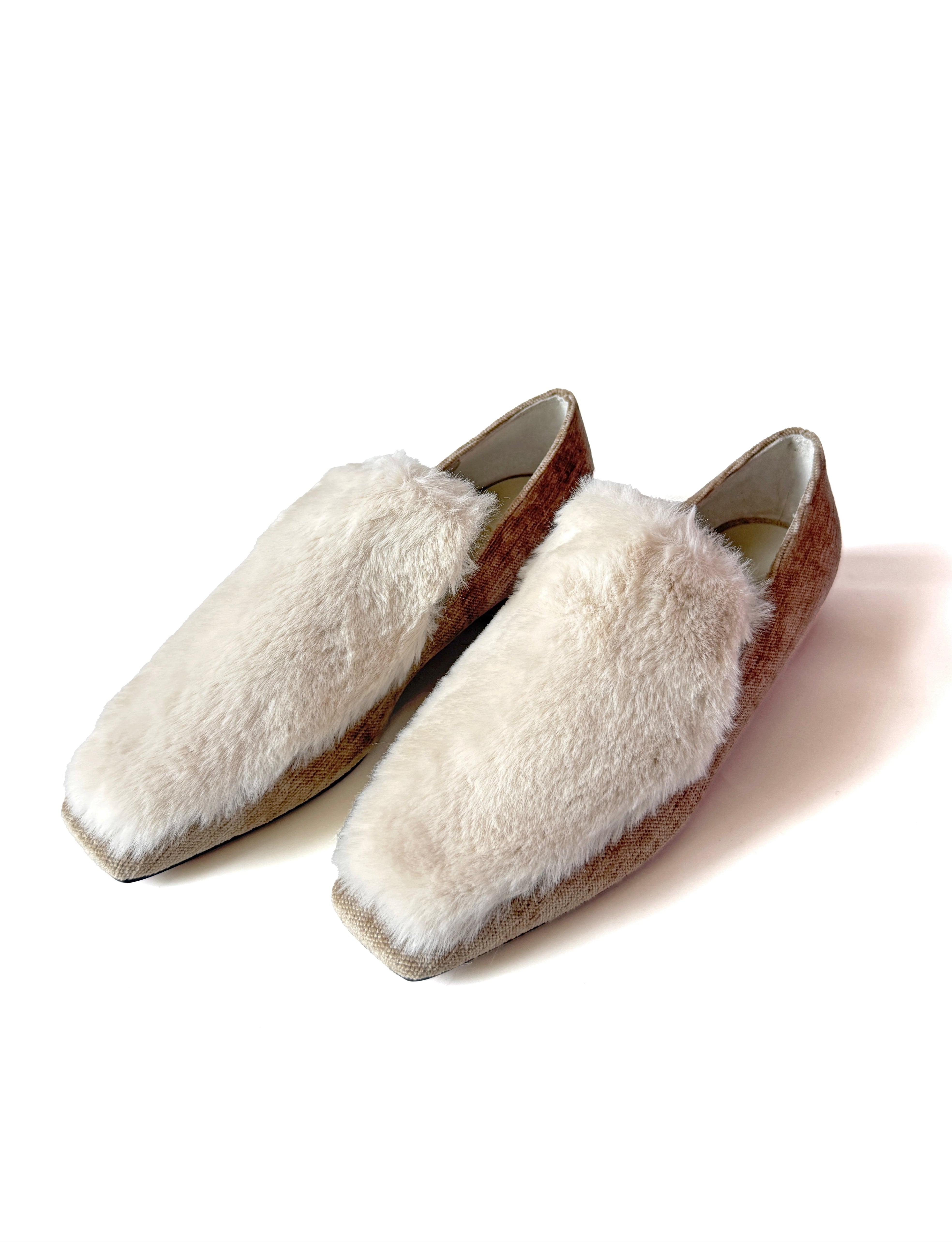 SAMPLE 19 - size 35.5