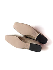 SAMPLE 19 - size 35.5