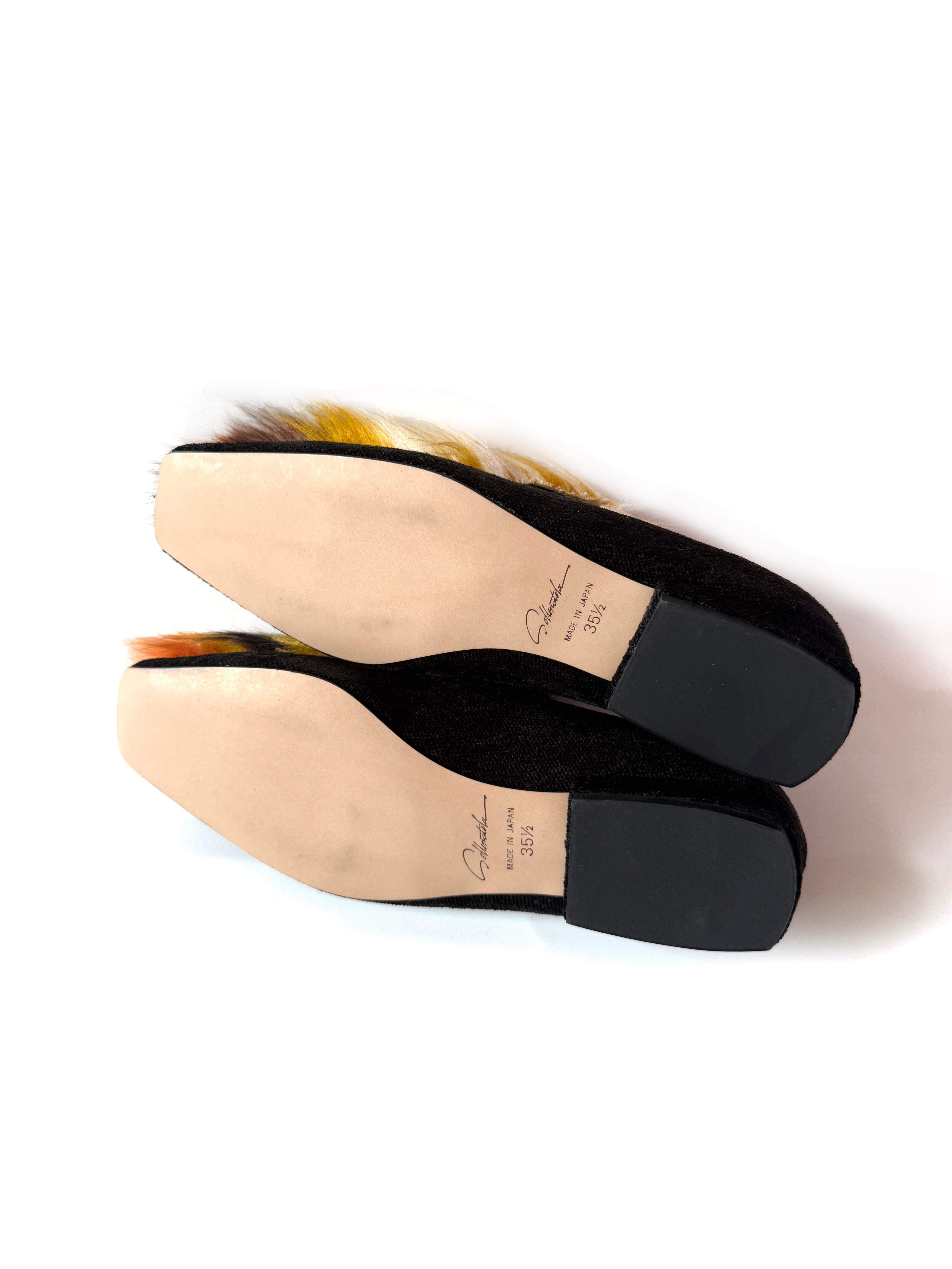 SAMPLE 21 - size 35.5