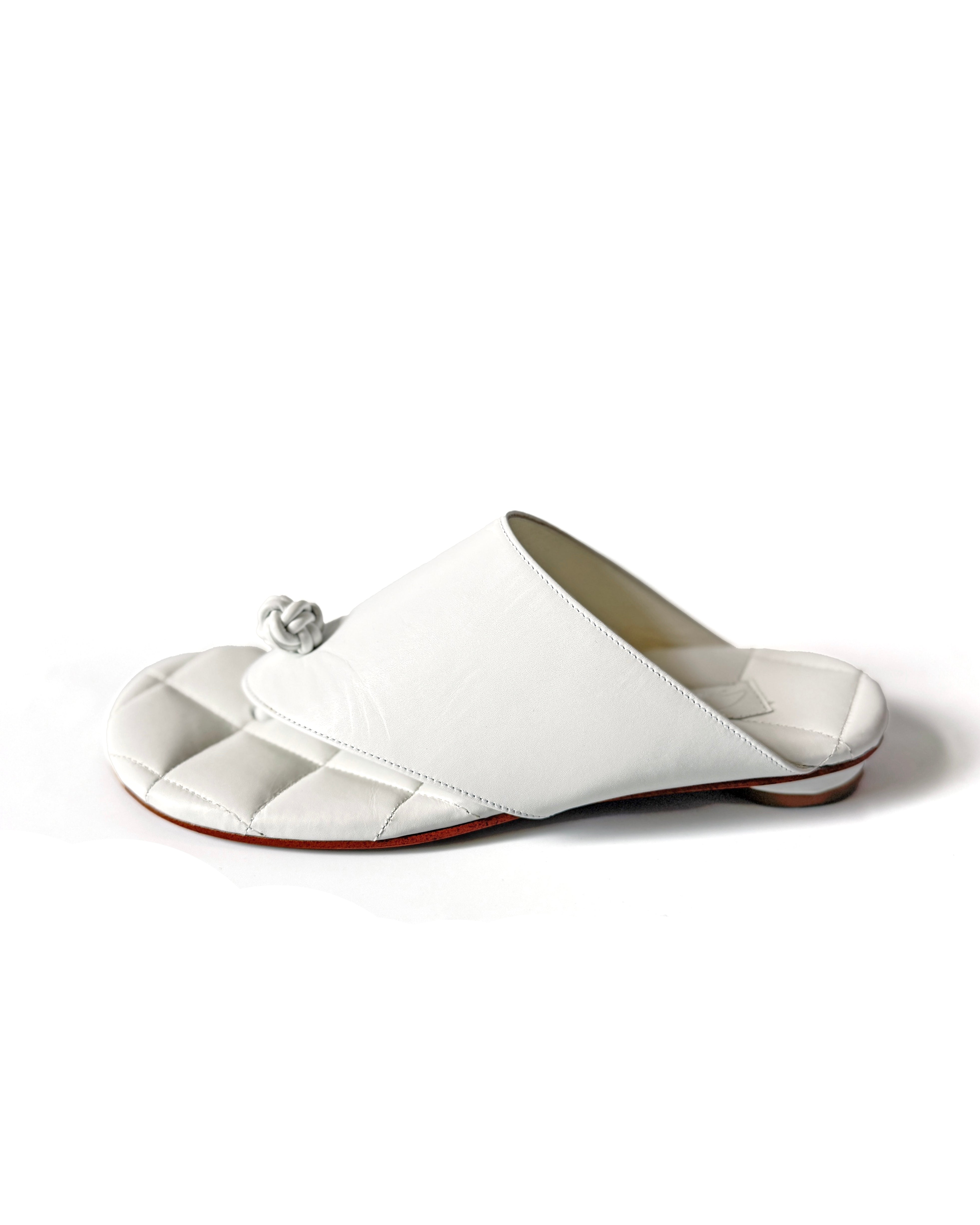 SAMPLE 25 - size 38