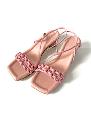 SAMPLE 28 - size 36.5