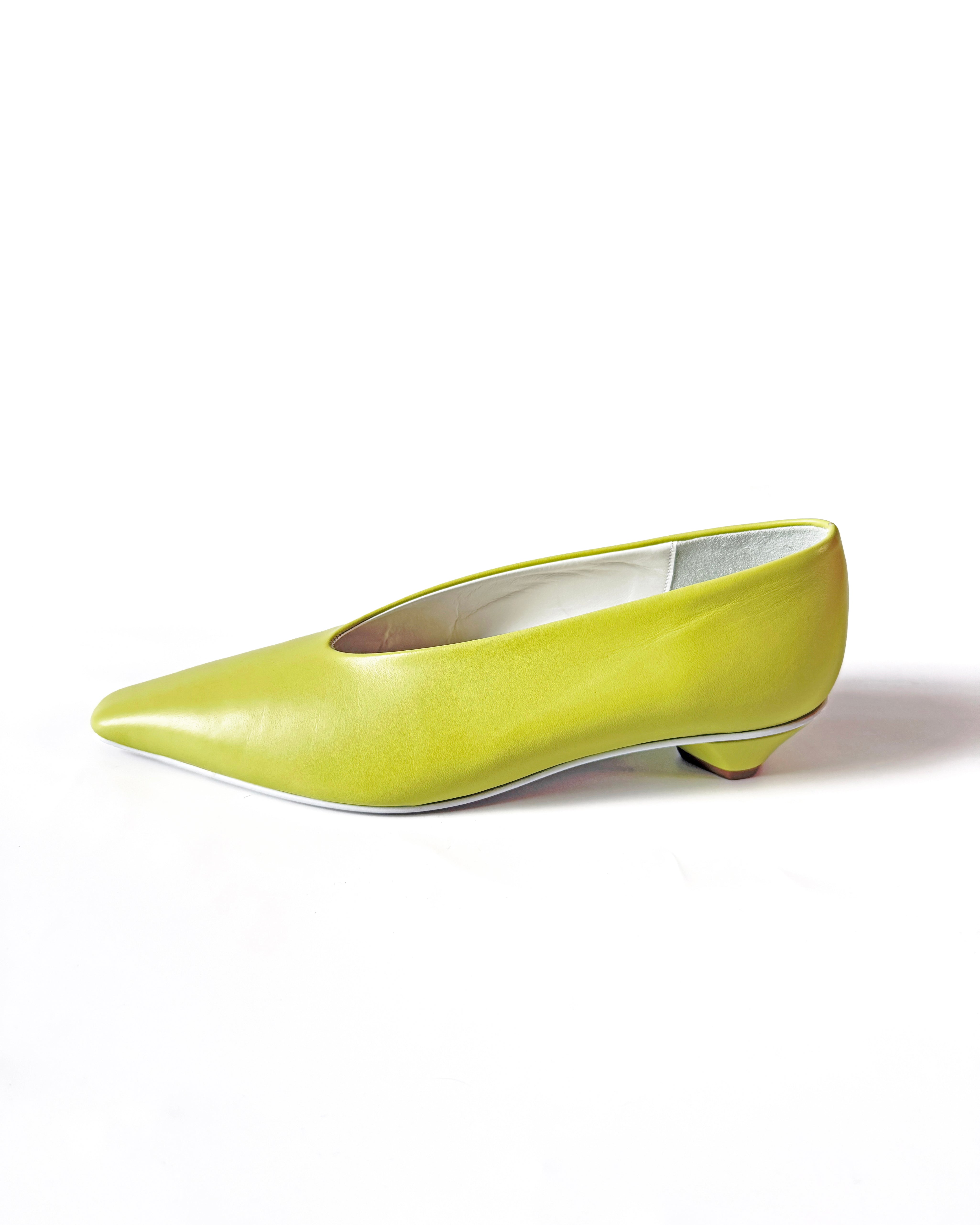 SAMPLE 31 - size 35.5