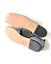 SAMPLE 35 - size 35.5